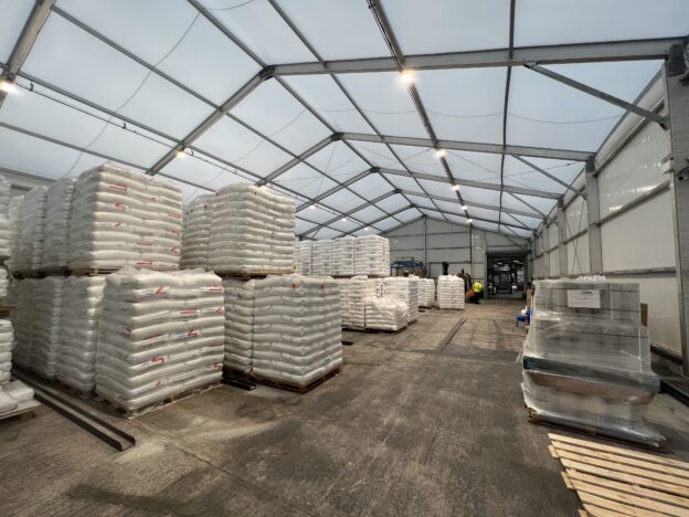 Lauralu insulated temporary buildings and industrial storage